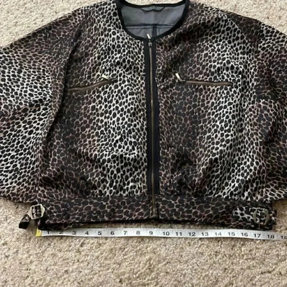 TOV Holy animal print short zipper jacket size med/large 42 with zipper - Picture 8 of 11